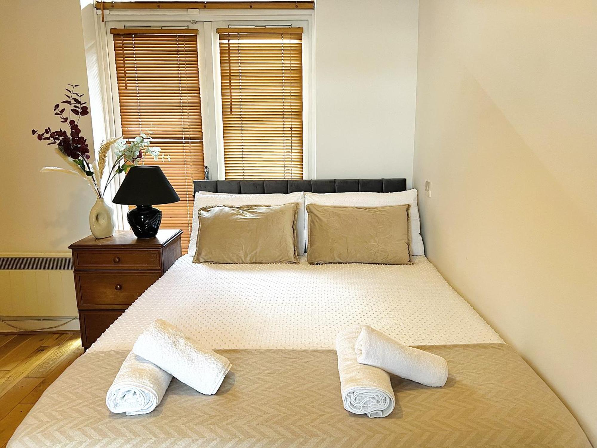 Cosy River View Flat At Temple Bar Dublín Exterior foto
